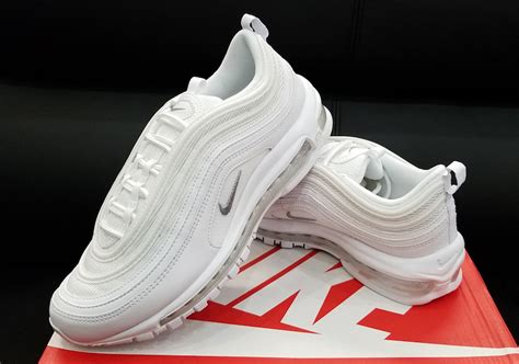 nike triple white air max 97